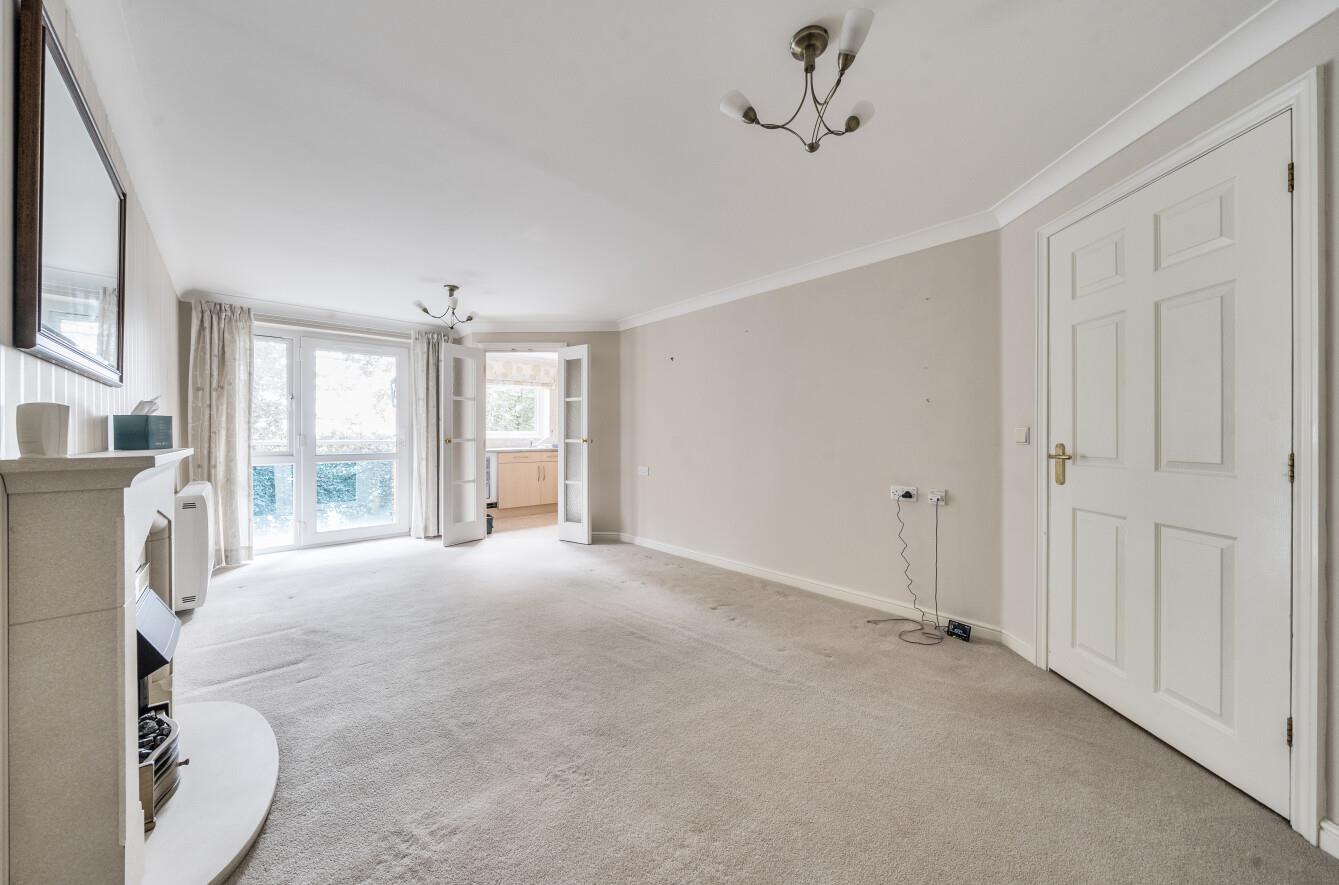 Pantygwydr Court, Uplands, Swansea, SA2 0AW